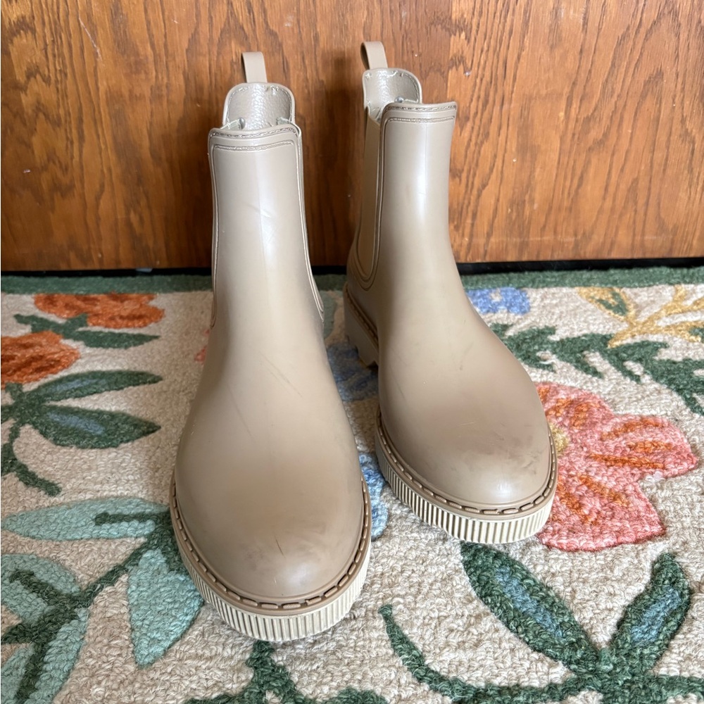 TJ Maxx Beige Chunky Chelsea Rain Boots